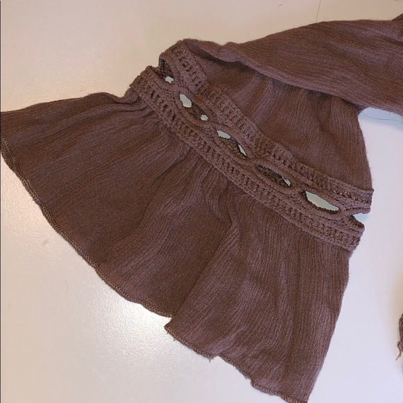 Off the Shoulder Muave Flowy Top - Picture 7 of 7